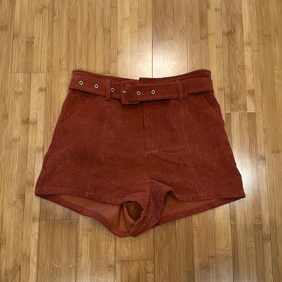 Altar'd State Pants - EUC Altar’d state shorts size medium women’s